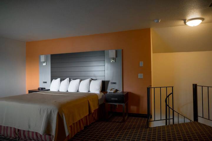 Room 17 of 42