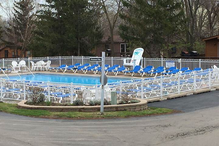 Pool 6 of 35