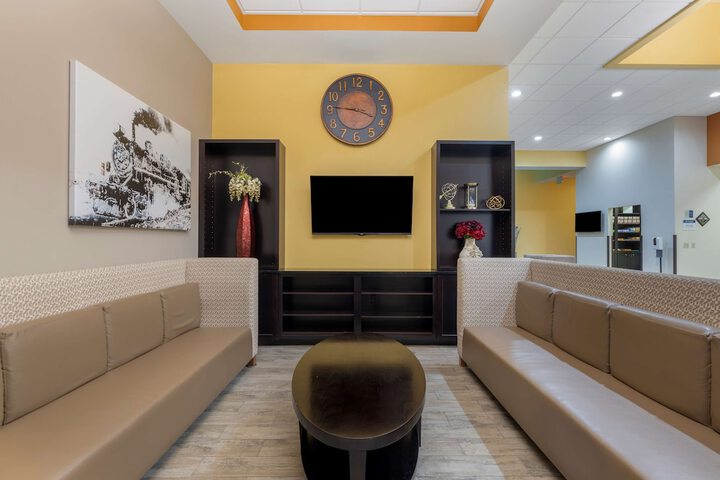Best Western Plus North Platte Inn & Suites