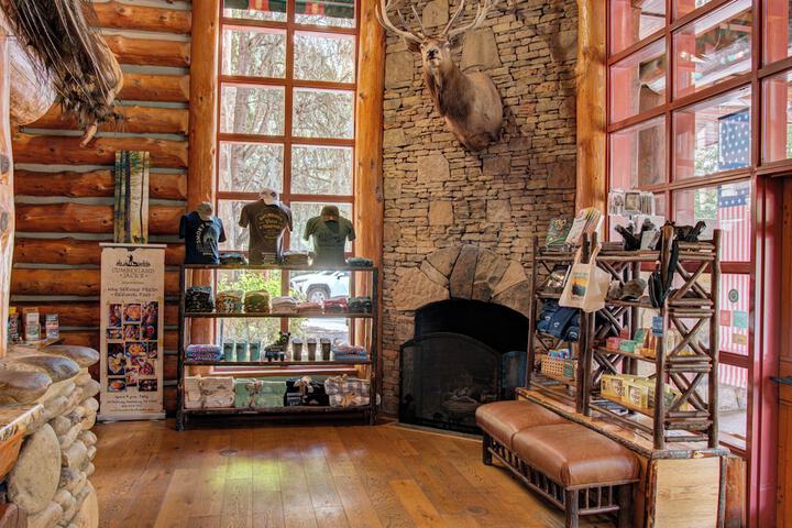 Bearskin Lodge on the River