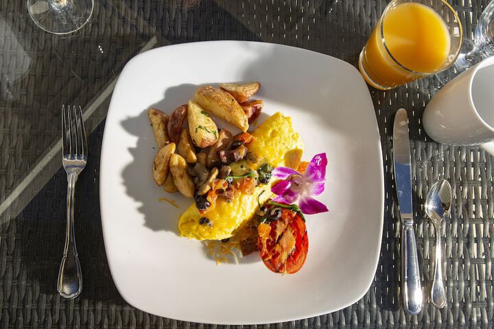 Breakfast/Coffee Service 114 of 134