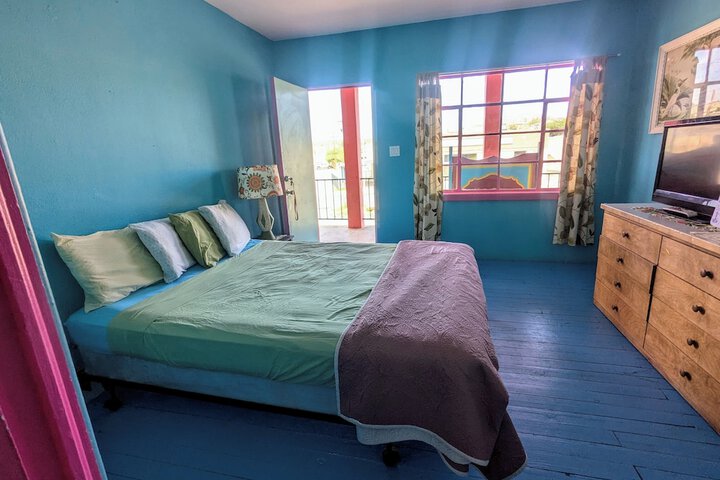 Room 202 of 286