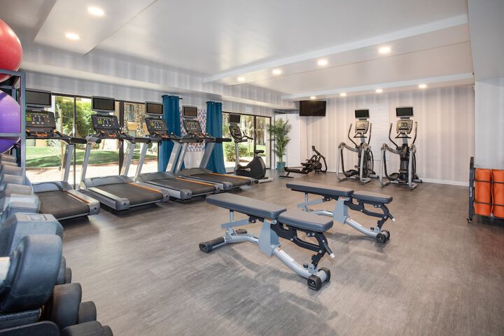 Crowne Plaza Phoenix - Chandler Golf Resort by IHG