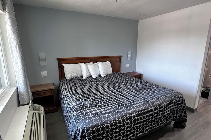 Room 69 of 71