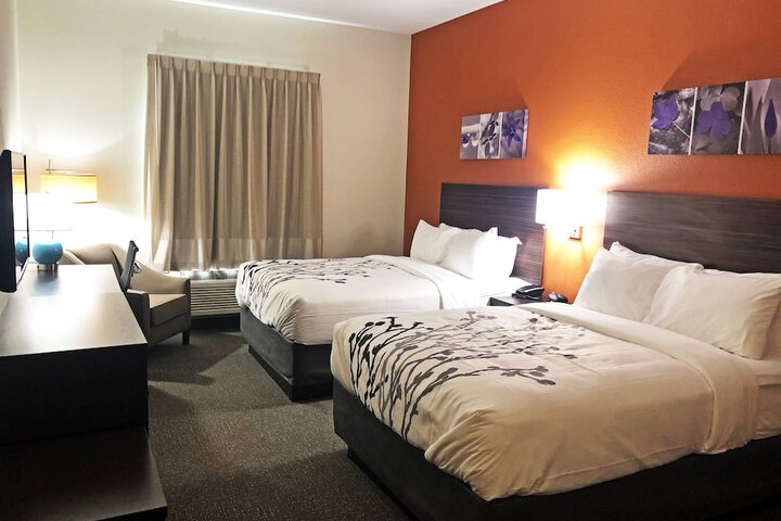 Room 14 of 38