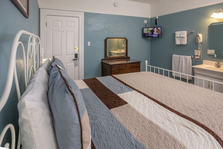 Room 54 of 116