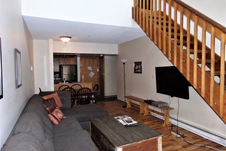 Room 10 of 36