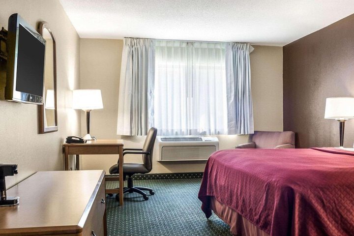 Room 14 of 32