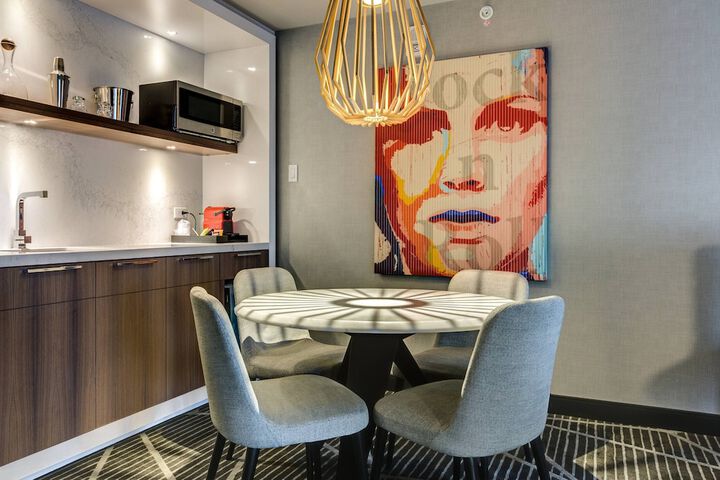 Room 29 of 59