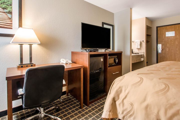 Room 34 of 43