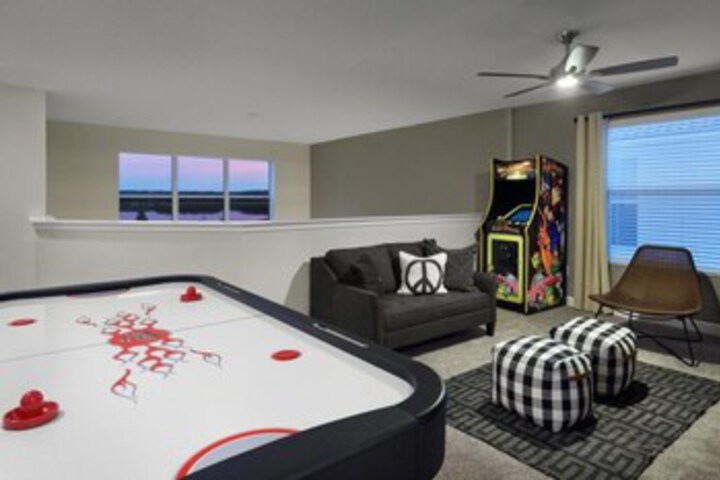 Luxury 5 bedroom home with private pool