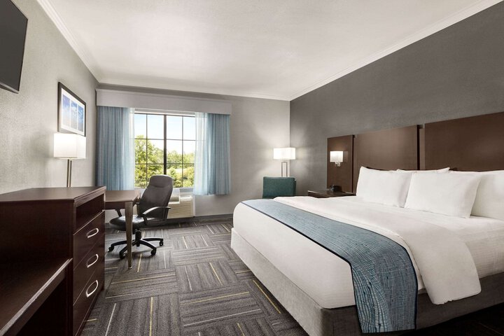 La Quinta Inn & Suites by Wyndham Dublin