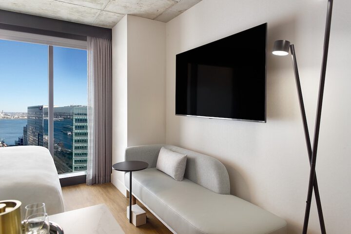 Room 21 of 49