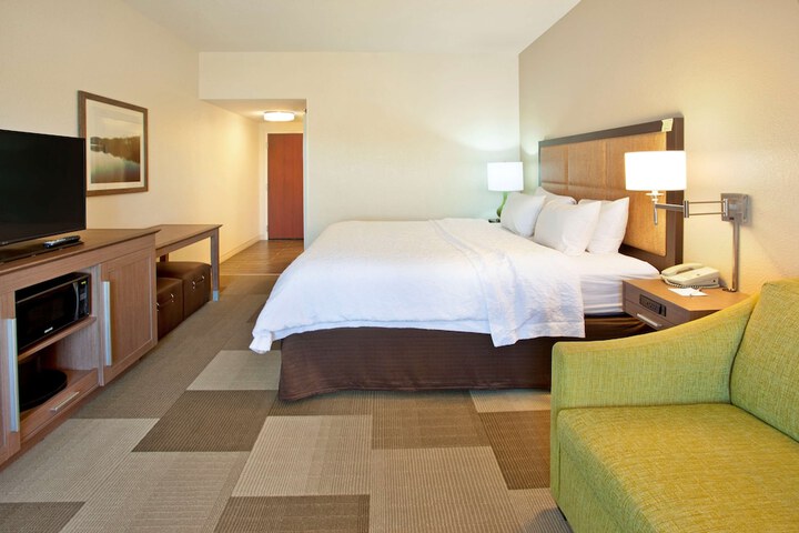 Room 10 of 30