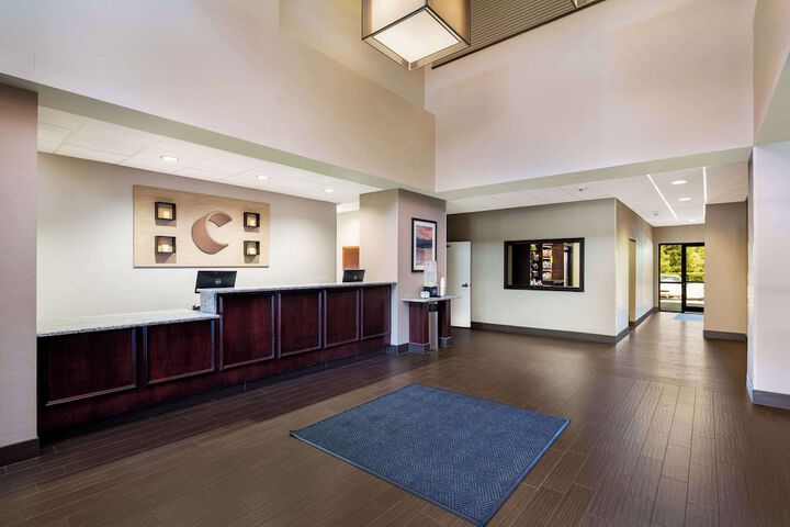 Comfort Suites Northlake