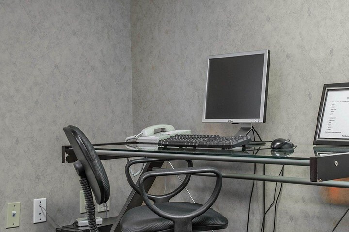 Business Center 39 of 39