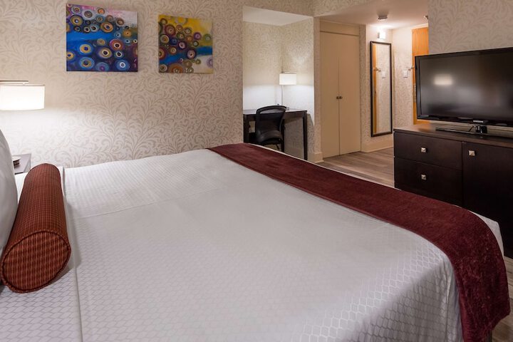 Room 14 of 37