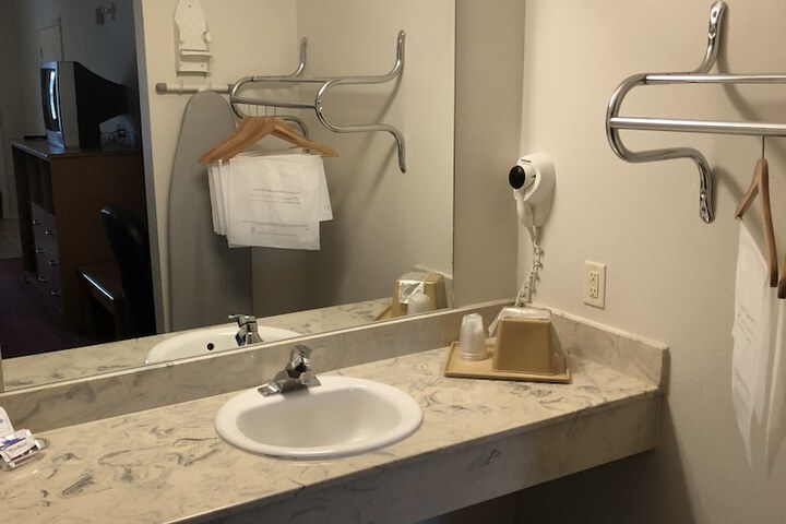 Room 14 of 30