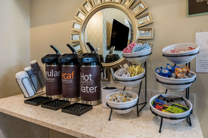 Breakfast/Coffee Service 62 of 69