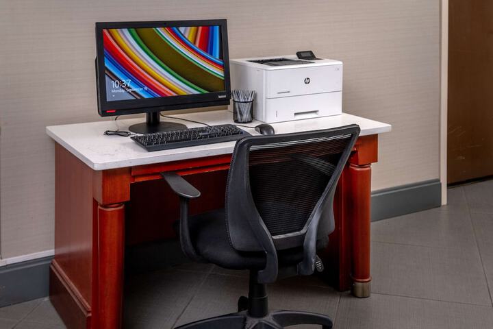 Business Center 36 of 36