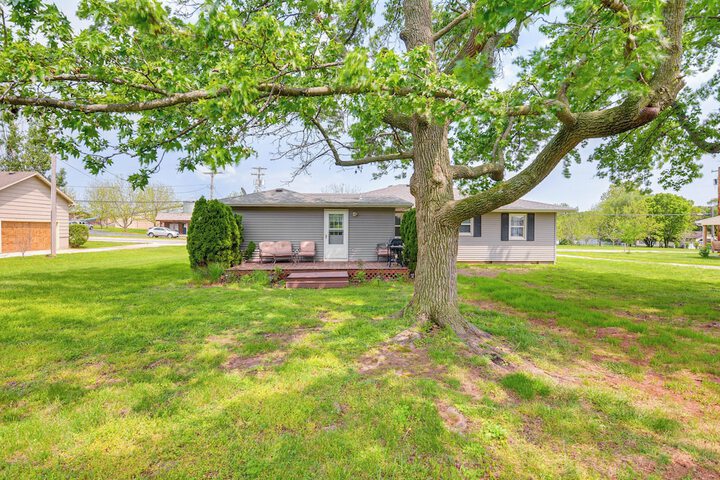 Walk to Restaurants: Stockton Home w / Game Room