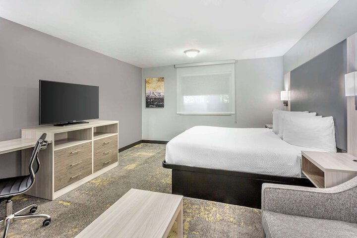 Best Western Plus Weston Inn
