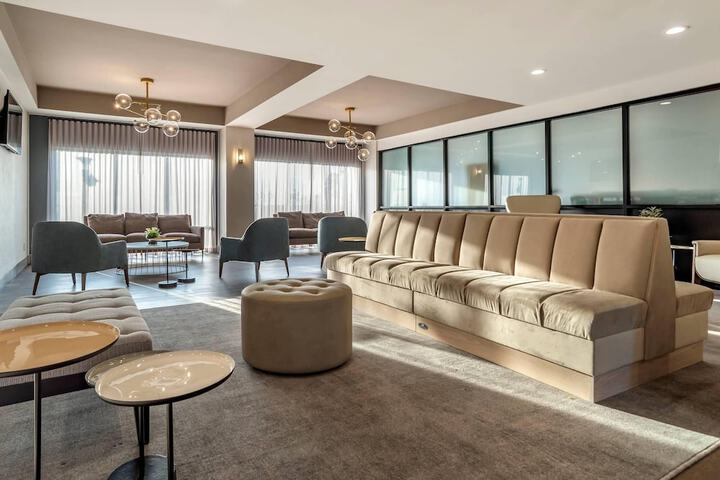 Lyric Hotel West End Trademark Collection by Wyndham
