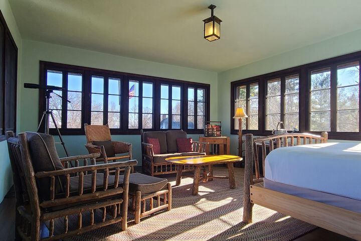 Room 10 of 37