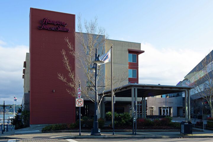 Hampton Inn & Suites Bremerton