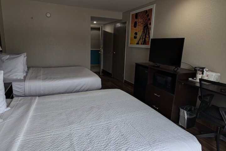 Room 64 of 95