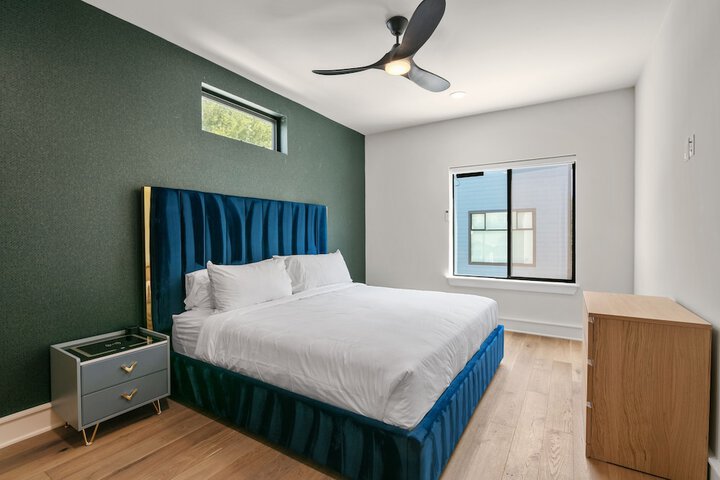 Room 92 of 250