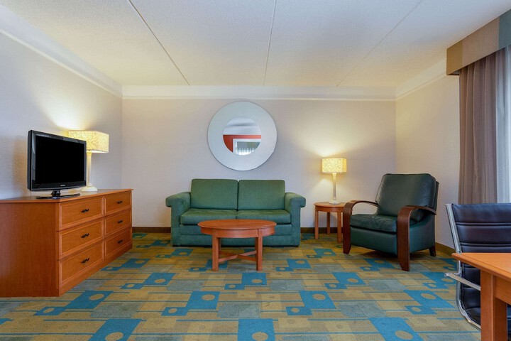 Room 26 of 33