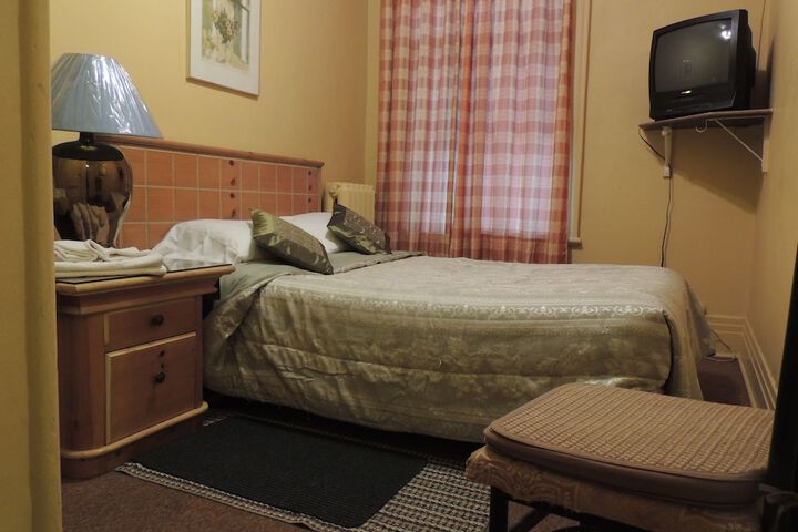 Room 16 of 21