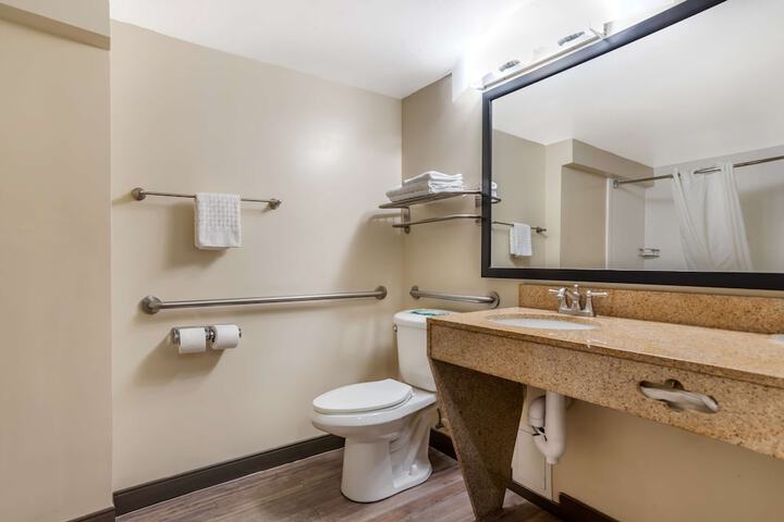 Room 8 of 26
