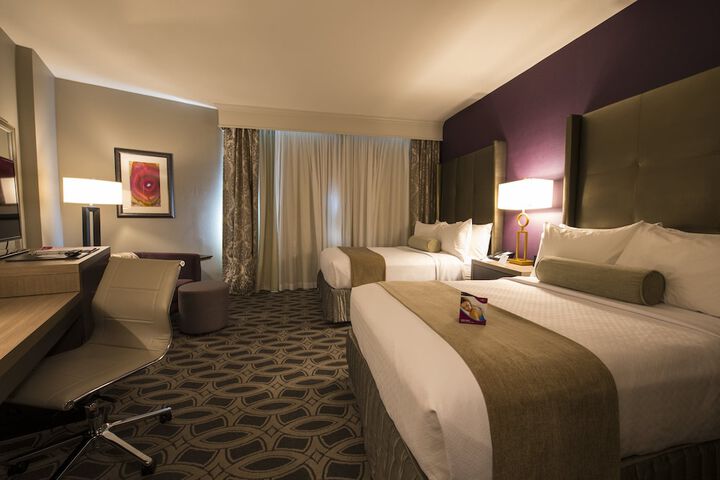 Room 30 of 80