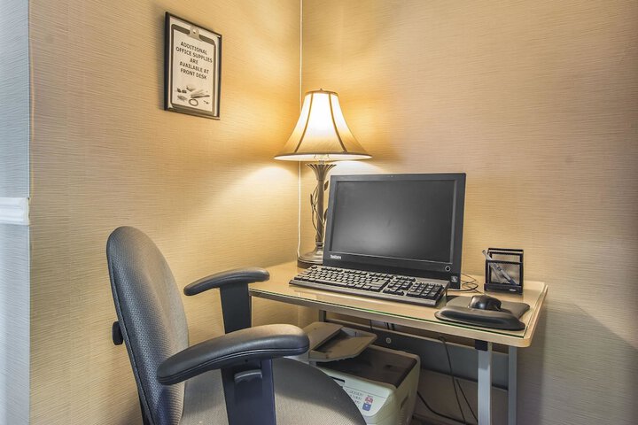 Business Center 50 of 50
