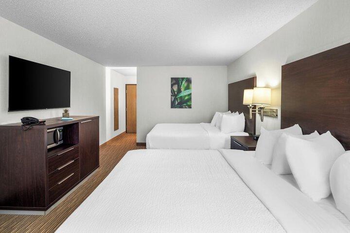 Room 20 of 33