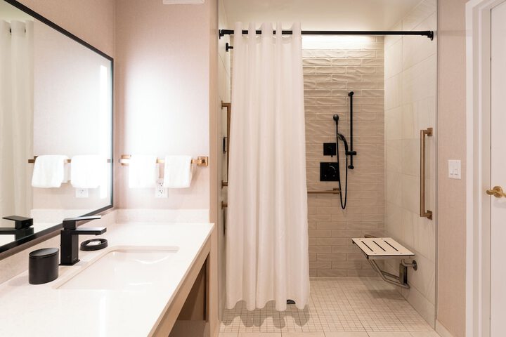 Hotel Effie Sandestin Autograph Collection