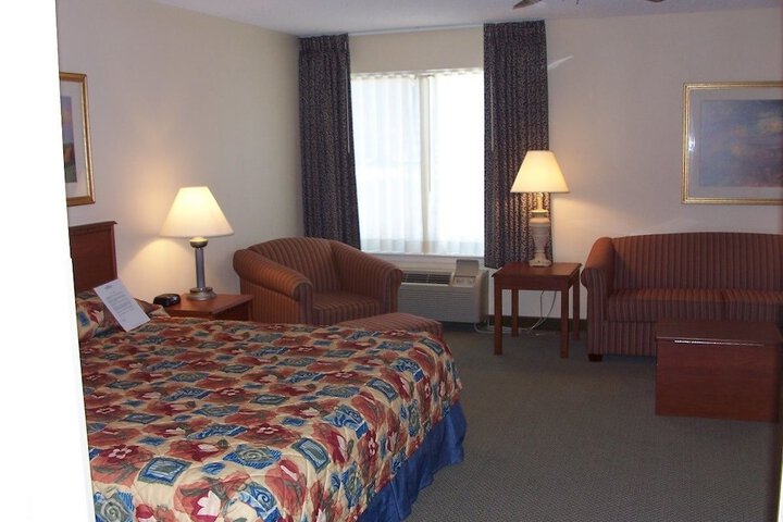 Room 8 of 19