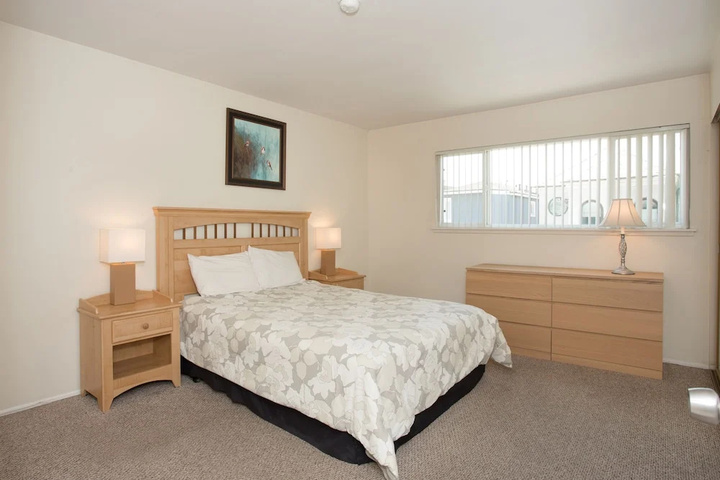 3612 Seashore Drive Abru 4 Bedroom Duplex
