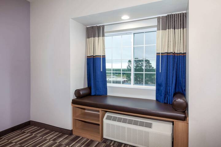 Room 14 of 19