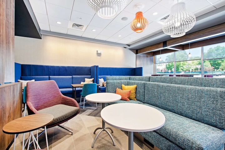 Hotel Interior 10 of 39