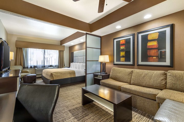 Room 14 of 28