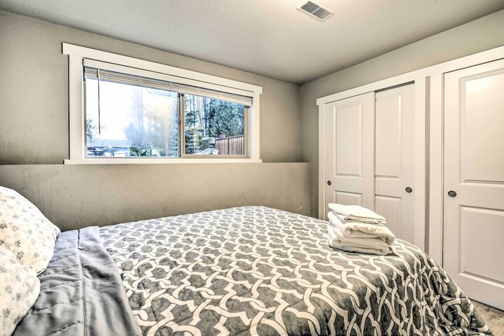 Spacious Kent Home 17 Mi to Dtwn Seattle!
