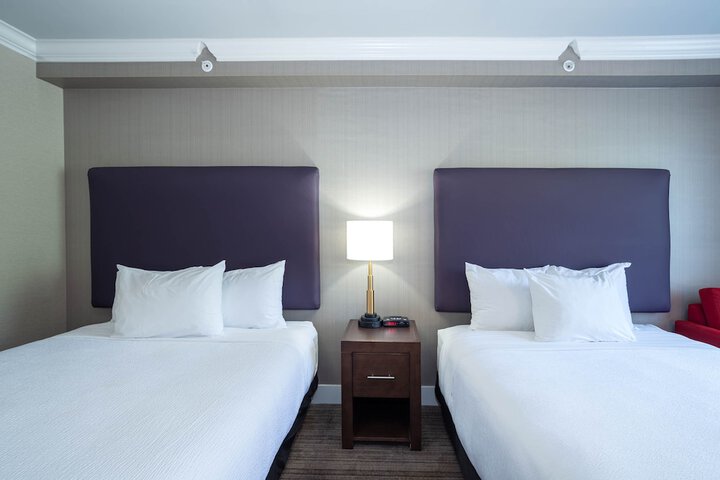 Room 32 of 78