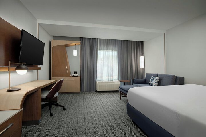 Courtyard by Marriott Atlanta Kennesaw