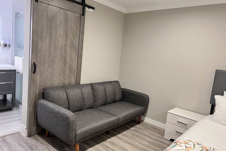 Room 22 of 38