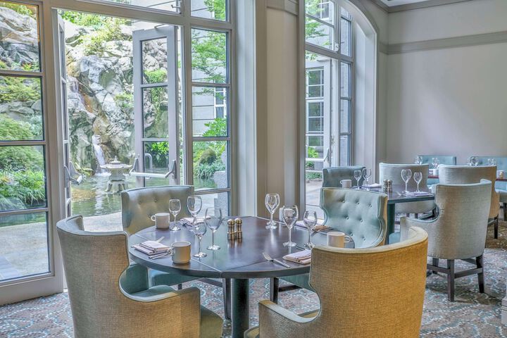 Dining 62 of 74