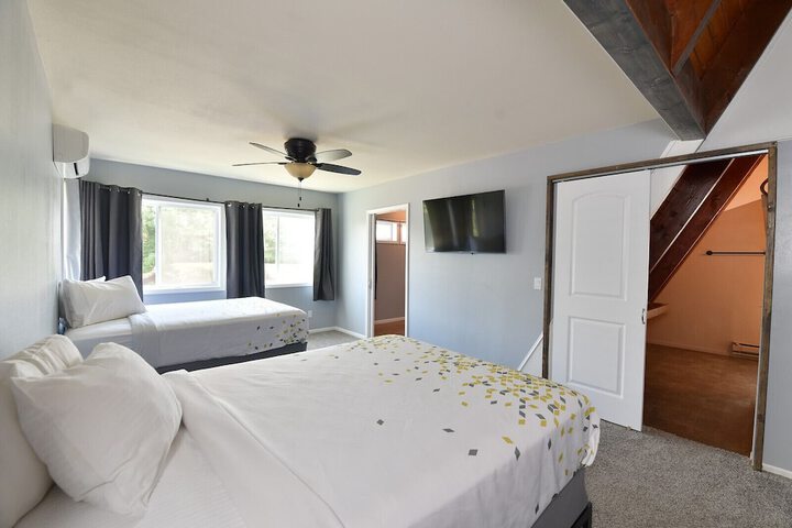 Room 82 of 143