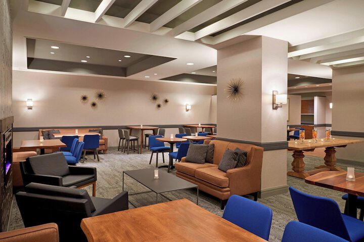 Courtyard by Marriott Downtown Toronto